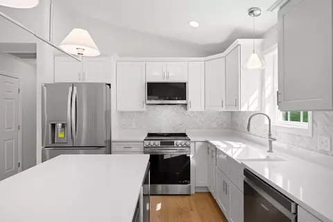 2 Dodge Ave # A, Worcester, MA 01606 photo 4
