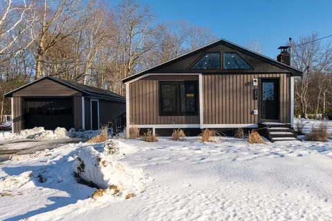 217 Lake St, Haverhill, MA 01832