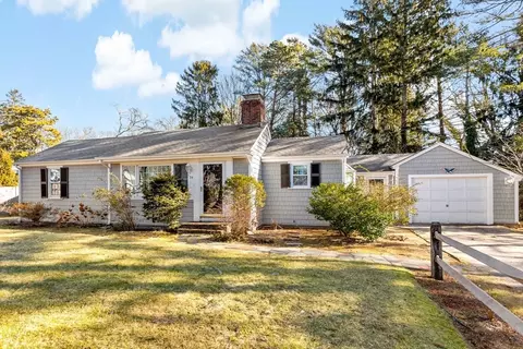 34 Hollingswortth, Barnstable, MA 02655