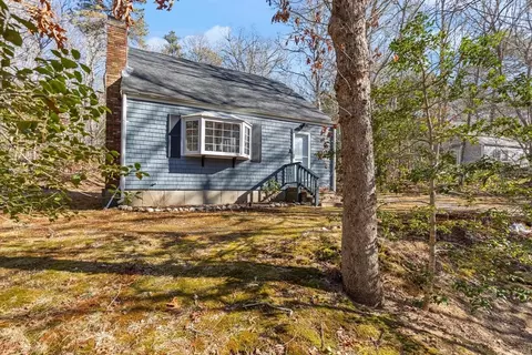 73 Deerfield Rd, Mashpee, MA 02649 photo 2