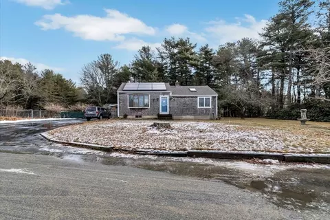 5 Monteiro St, Wareham, MA 02571 photo 3