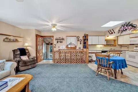 5 Monteiro St, Wareham, MA 02571 photo 6