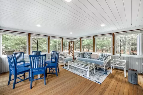 39 Popmunet Rd, Falmouth, MA 02536