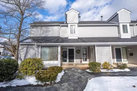 437 Nassau Dr #437, Springfield, MA 01129