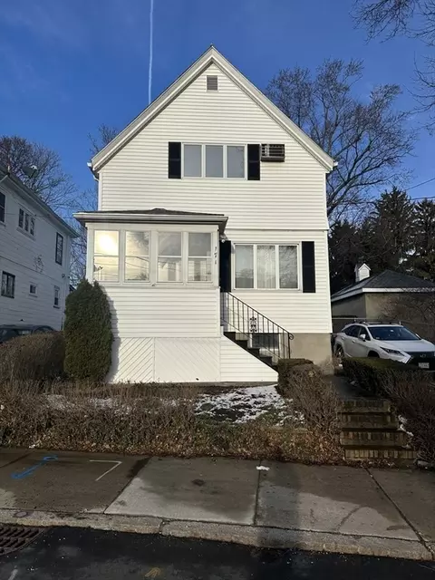 165 Springvale Ave, Everett, MA 02149 photo 2