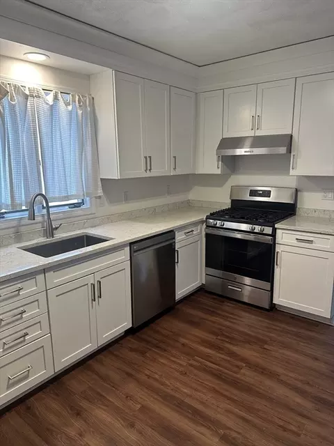 165 Springvale Ave, Everett, MA 02149 photo 4