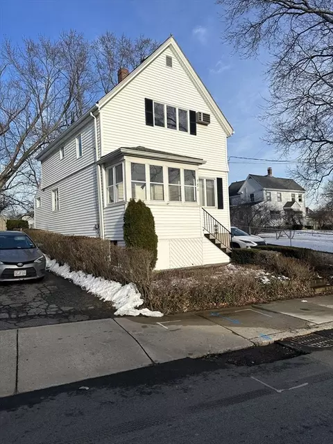 165 Springvale Ave, Everett, MA 02149 photo 3