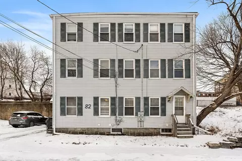 82 Woodland St, Fitchburg, MA 01420