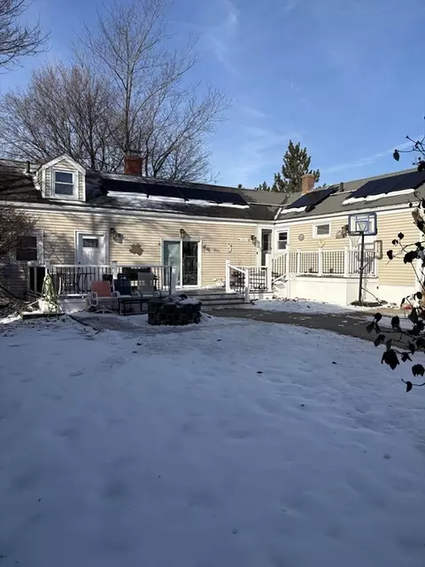 26 Linden St, Salem, MA 01970