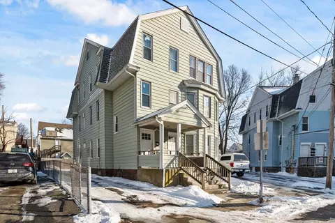 31 Alvord Ave, Chicopee, MA 01020