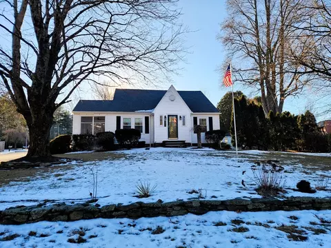 350 Thompson Rd, Webster, MA 01570