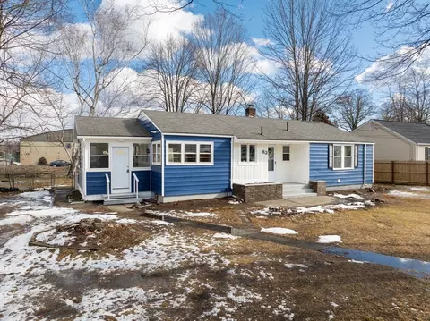 83 Gilbert Ave, Springfield, MA 01119 photo 39