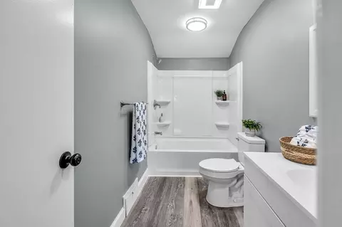 83 Gilbert Ave, Springfield, MA 01119 photo 33