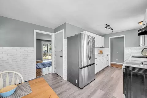 83 Gilbert Ave, Springfield, MA 01119 photo 3