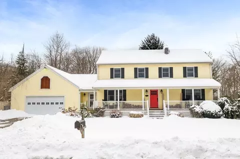 8 Albion Ln, West Newbury, MA 01985
