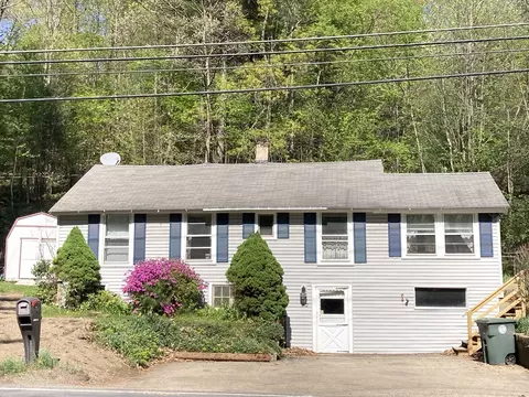 1202 Wachusett St, Holden, MA 01522