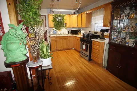 292 Commonwealth Ave, Springfield, MA 01108 photo 2