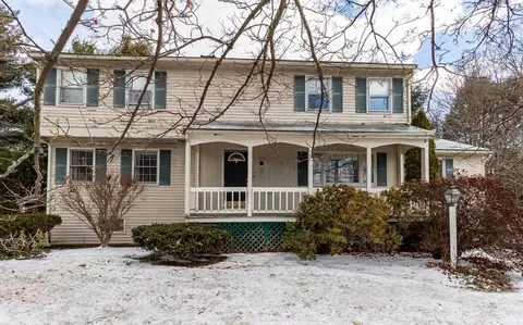 2 Old Summer St, Medway, MA 02053