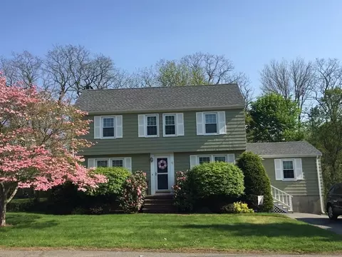 5 Orchard Ln, Danvers, MA 01923 photo 2
