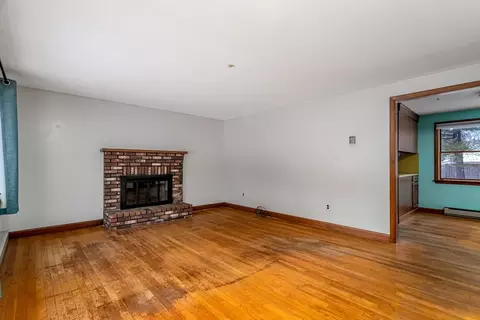 10 Jonathan Dr, Ayer, MA 01432 photo 5