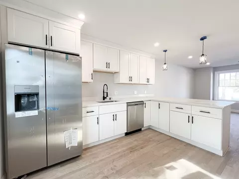 Kitchen - 71 Bolivar St, Canton, MA 02021 photo 1 of 2