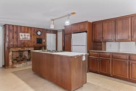 146 Elm St, Georgetown, MA 01833 photo 10