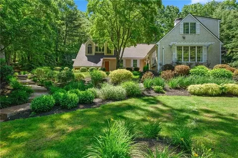 710 Pound Hill Rd, North Smithfield, RI 02896