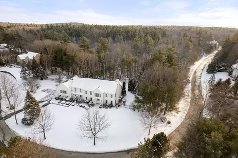 14 Winding Oaks Way, Boxford, MA 01921