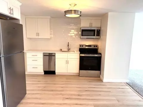 Kitchen - 2 Mcdewell Ave #16, Danvers, MA 01923 photo 1 of 5