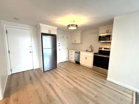 Kitchen - 2 Mcdewell Ave #16, Danvers, MA 01923 photo 3 of 5