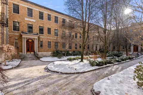 848 Massachusetts Ave #3, Cambridge, MA 02139