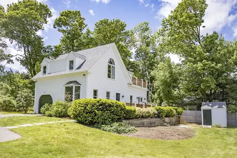 19 E Bay Rd, Barnstable, MA 02655 photo 2
