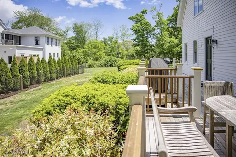 19 E Bay Rd, Barnstable, MA 02655 photo 6