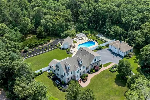 7 Winnies Way, Sandwich, MA 02537