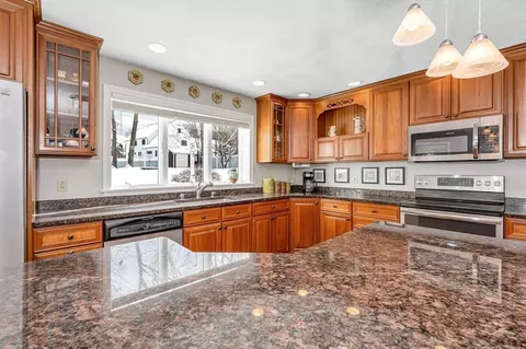 15 Thomas Dr, Reading, MA 01867 photo 16