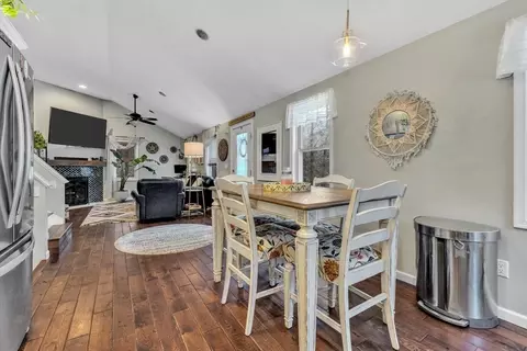 7 Summer St, Wareham, MA 02571 photo 8