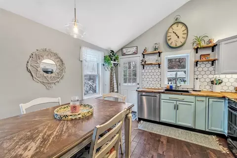 7 Summer St, Wareham, MA 02571 photo 6
