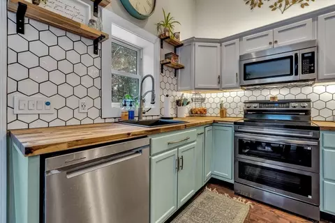 7 Summer St, Wareham, MA 02571 photo 5