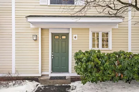 12 Adam St #6, Easton, MA 02375