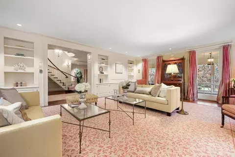 20 Sears Rd, Brookline, MA 02445 photo 5