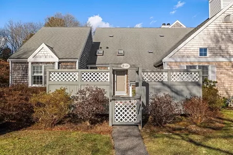 21 Chilmark Dr #21, Falmouth, MA 02536