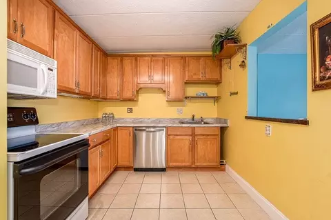 90 High St #305, Dedham, MA 02026 photo 11