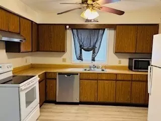135 Vale St #1, Fall River, MA 02724 photo 3