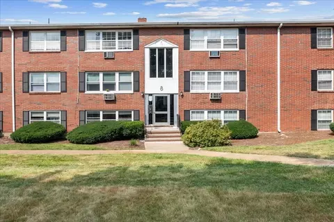 8 Tara Dr #1, Weymouth, MA 02188