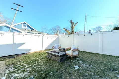 Exterior - 60 Englewood Ave, Everett, MA 02149 photo 5 of 6