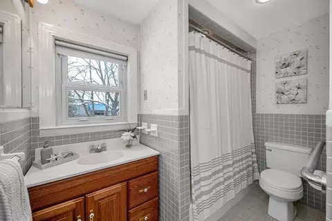 12 Edwin St, Reading, MA 01867 photo 13