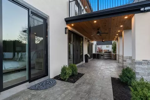 Exterior - 51 Pilgrim Rd, Needham, MA 02492 photo 4 of 6