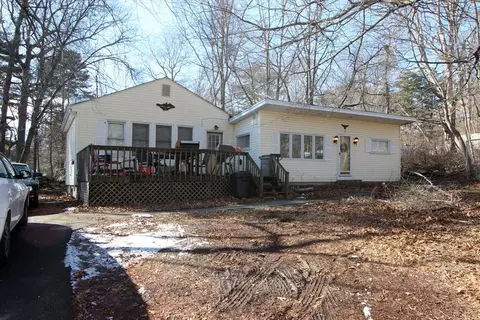 3 Carrie St, Lakeville, MA 02347