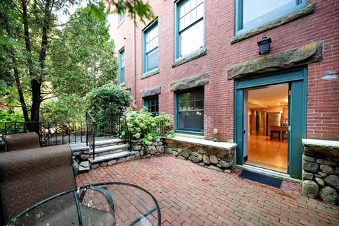 245 Beacon #2, Somerville, MA 02143