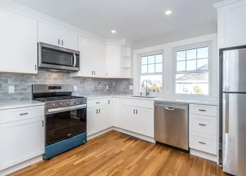78 Barbara Rd #2, Waltham, MA 02453